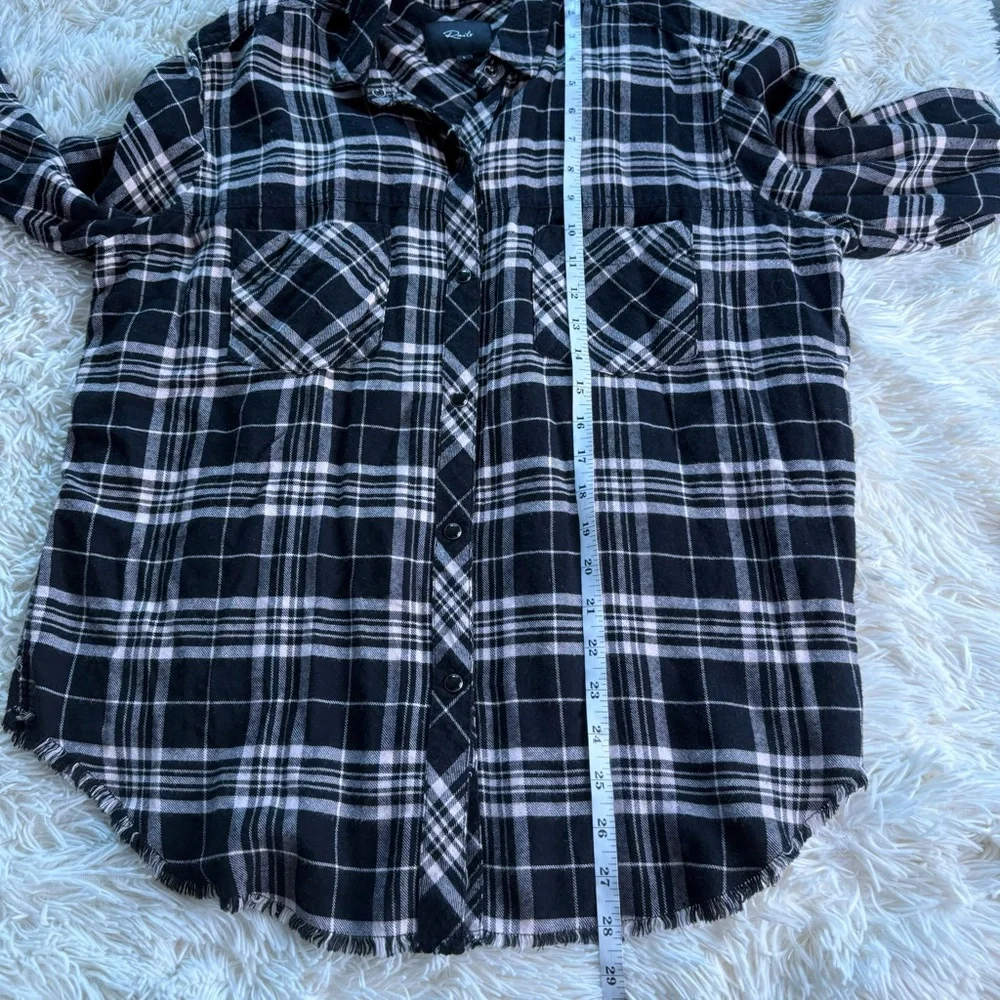 Rails Leo Onyx Peach Plaid Flannel Shirt with Frayed Hem Size Large